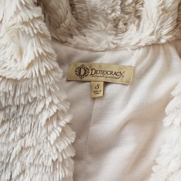 Democracy Vest - Picture 2 of 7